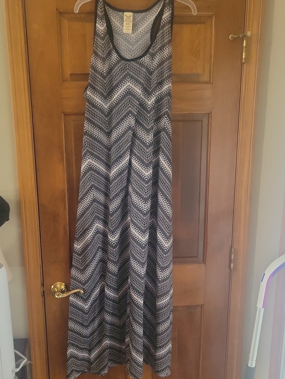 3/$12 Faded Glory Black and White Chevron Maxi Dress